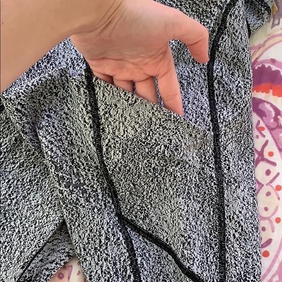 Lululemon Speckled Speed Tight V Legging - Picture 4 of 8